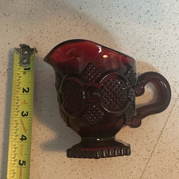 Vintage Avon Red Glass Cape Cod 80s Series Creamer / Syrup Holder 4 oz like new - Picture 7 of 10